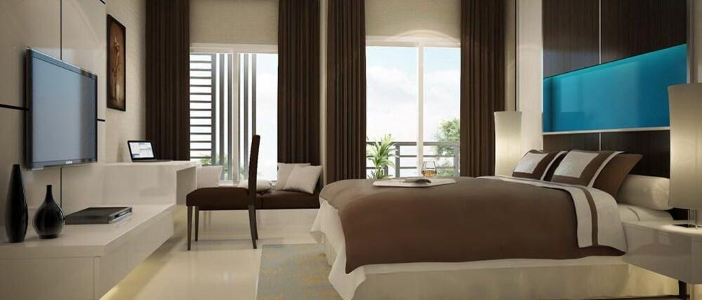 Blue Sky Patong Hotel Exterior foto