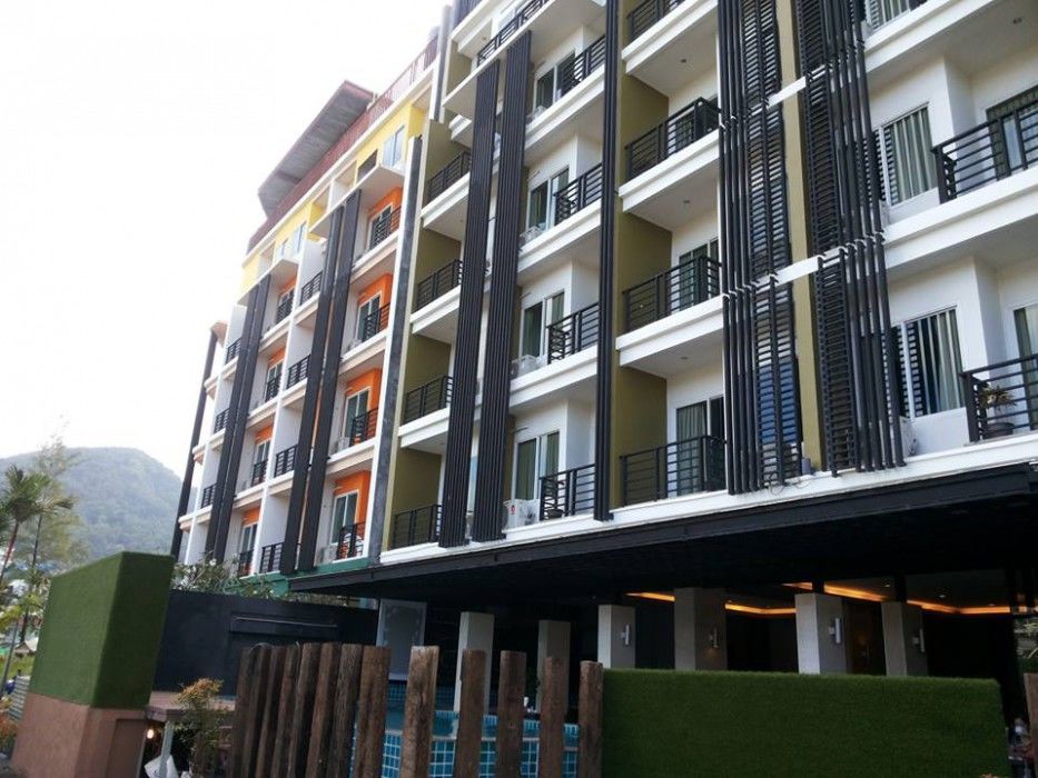 Blue Sky Patong Hotel Exterior foto