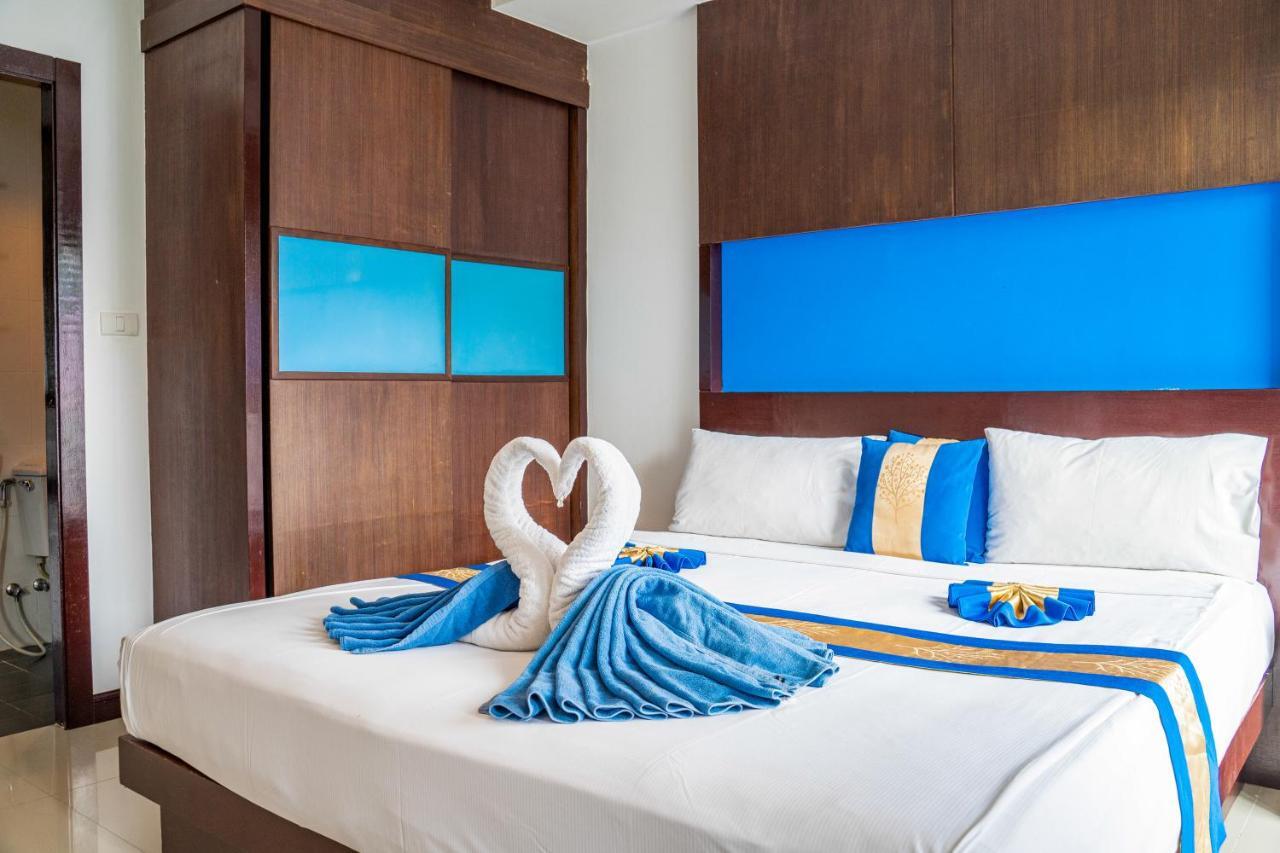 Blue Sky Patong Hotel Exterior foto