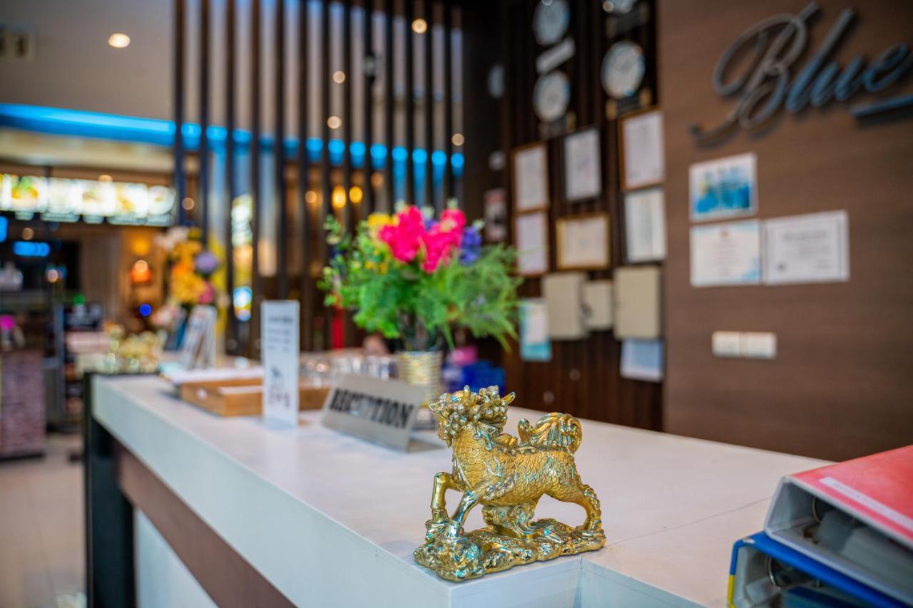 Blue Sky Patong Hotel Exterior foto