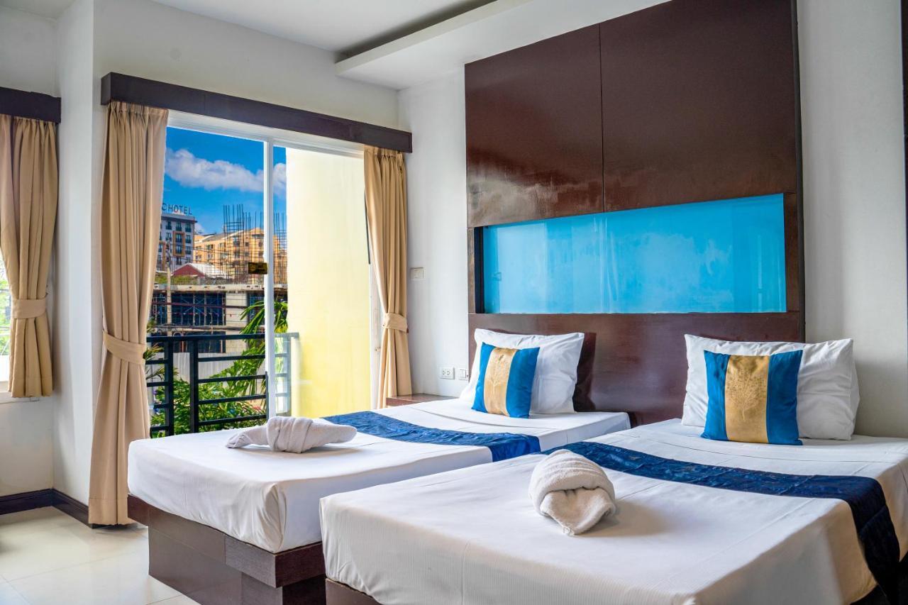 Blue Sky Patong Hotel Exterior foto