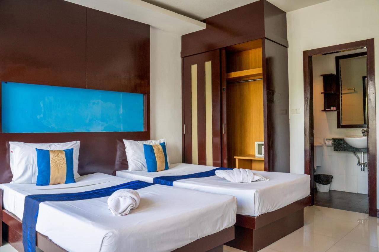 Blue Sky Patong Hotel Exterior foto